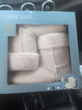 Women's Wayland Square Cream Sherpa Slipper Boots Size M 9-10